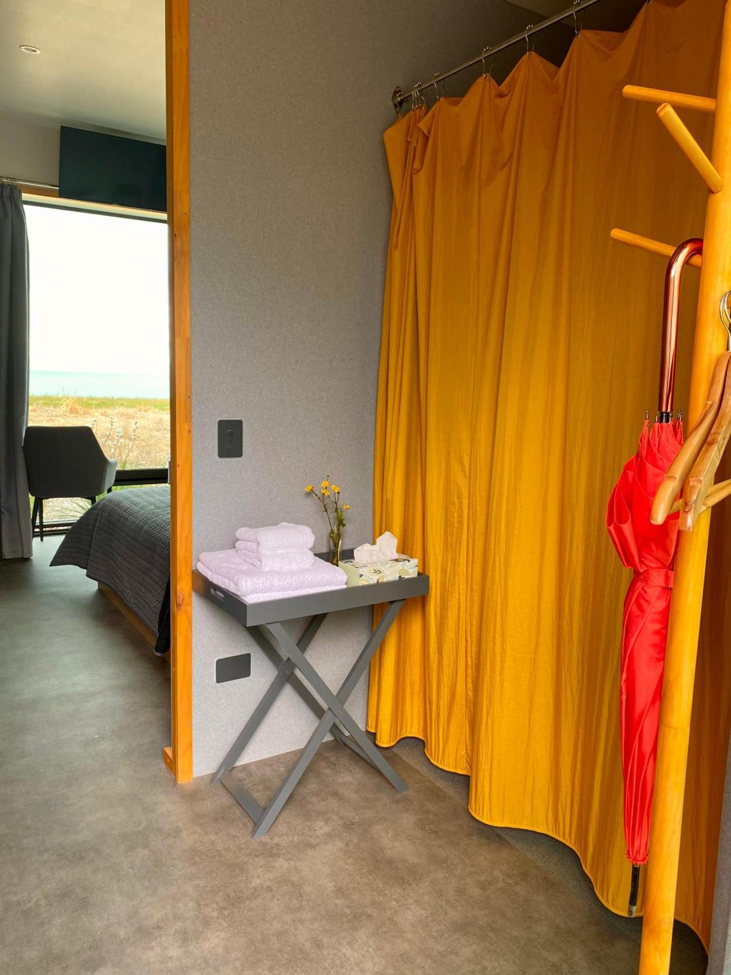 “The Cliffs” Humpridge View Motels Tuatapere Екстериор снимка